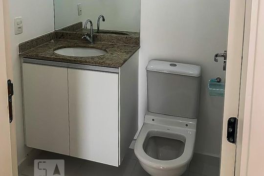 Banheiro de apartamento à venda com 2 quartos, 69m² em Parque Residencial Nove de Julho, Jundiaí