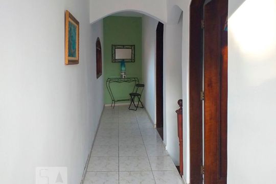 Corredor de casa para alugar com 4 quartos, 270m² em Parque Boturussu, São Paulo