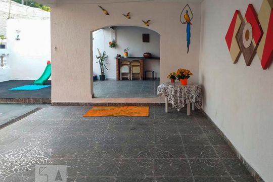 Área Externa de casa para alugar com 4 quartos, 270m² em Parque Boturussu, São Paulo