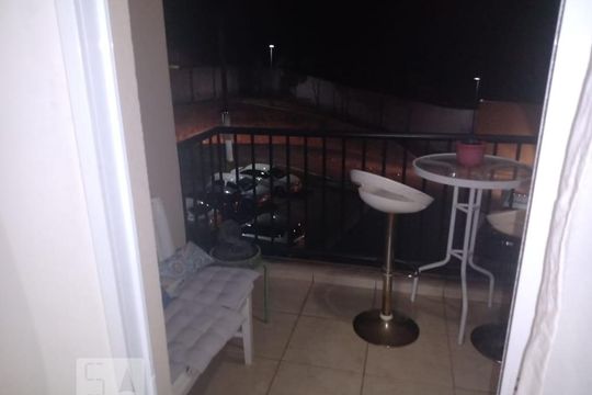 Sacada de apartamento para alugar com 3 quartos, 74m² em Umuarama, Osasco