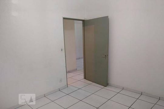 Dormitório de apartamento à venda com 1 quarto, 30m² em Canudos, Novo Hamburgo