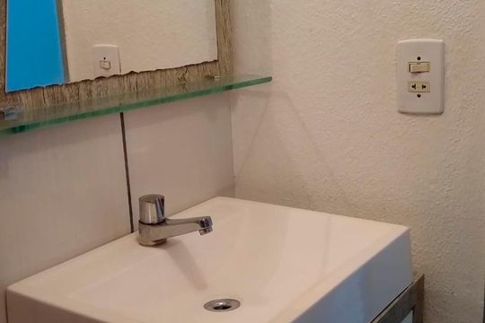 Banheiro de apartamento à venda com 1 quarto, 30m² em Canudos, Novo Hamburgo