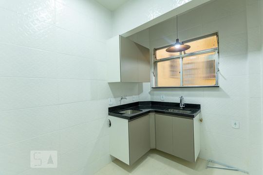 Cozinha  de apartamento à venda com 2 quartos, 50m² em Icaraí, Niterói