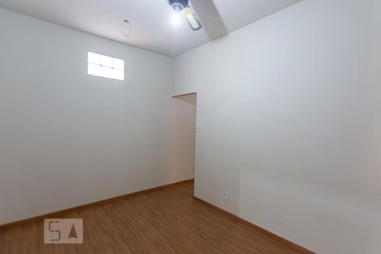 Sala de apartamento à venda com 2 quartos, 50m² em Icaraí, Niterói