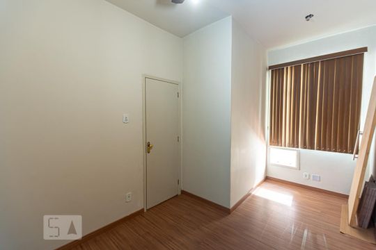 Quarto 1 de apartamento à venda com 2 quartos, 50m² em Icaraí, Niterói