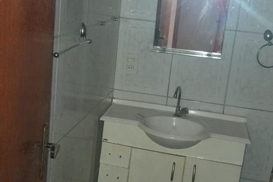 Banheiro de apartamento à venda com 2 quartos, 65m² em Braz de Pina, Rio de Janeiro