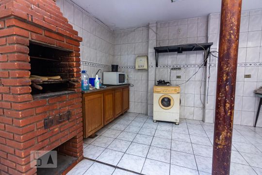 Churrasqueira de casa para alugar com 3 quartos, 160m² em Km 18, Osasco