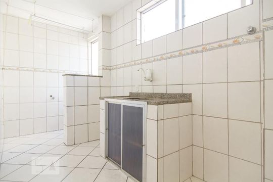 Cozinha e Área de Serviço de apartamento para alugar com 2 quartos, 50m² em Taquara, Rio de Janeiro
