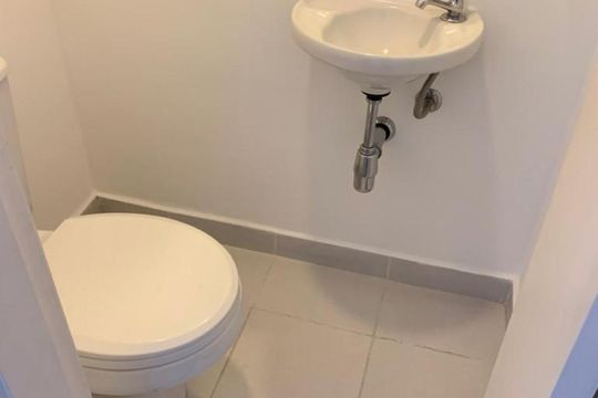 Lavabo de apartamento para alugar com 2 quartos, 53m² em Sumarezinho, São Paulo