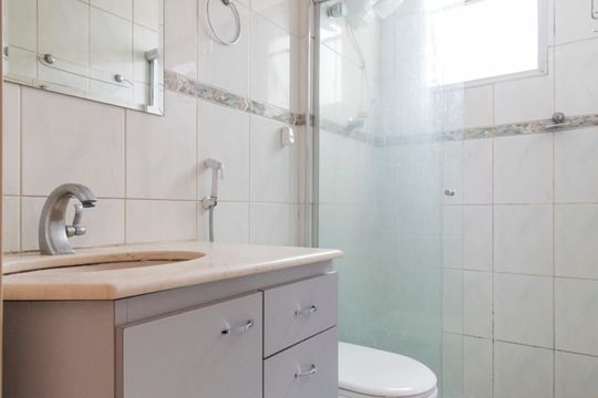 Banheiro Social de apartamento à venda com 2 quartos, 62m² em Vila Campestre, São Paulo