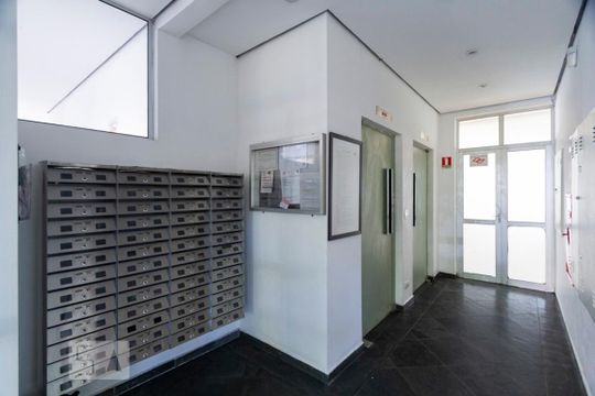 Hall social de apartamento à venda com 2 quartos, 62m² em Vila Campestre, São Paulo