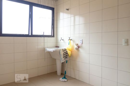 Área de Serviço de apartamento para alugar com 3 quartos, 180m² em Santa Paula, São Caetano do Sul