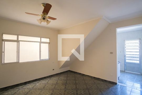 Sala de casa para alugar com 2 quartos, 75m² em Vila Carrão, São Paulo