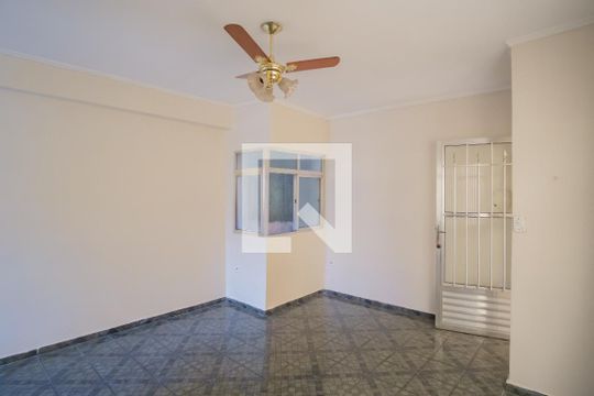 Sala de casa para alugar com 2 quartos, 75m² em Vila Carrão, São Paulo