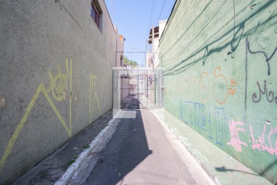 Área comum de casa para alugar com 2 quartos, 75m² em Vila Carrão, São Paulo