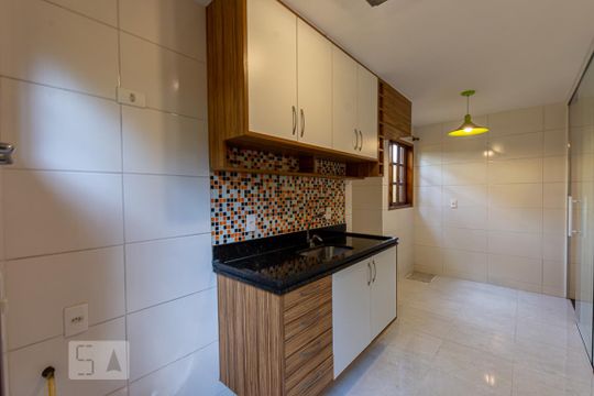 Cozinha de casa para alugar com 2 quartos, 70m² em Barreto, Niterói