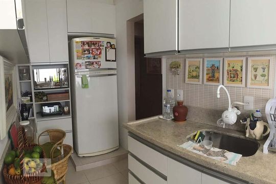 Cozinha de apartamento para alugar com 2 quartos, 60m² em Vila Regente Feijó, São Paulo