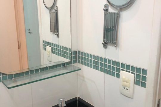 Banheiro de apartamento para alugar com 3 quartos, 63m² em Vila Amélia, São Paulo