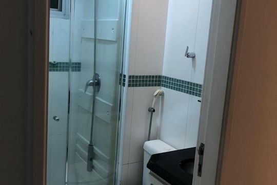 Banheiro de apartamento para alugar com 3 quartos, 63m² em Vila Amélia, São Paulo
