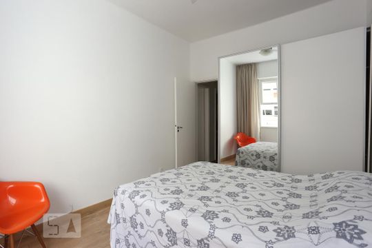 Quarto 1 de apartamento à venda com 3 quartos, 100m² em Copacabana, Rio de Janeiro