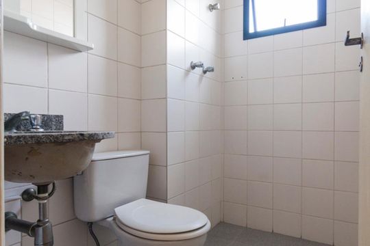 Banheiro Social de apartamento para alugar com 2 quartos, 60m² em Saúde, São Paulo
