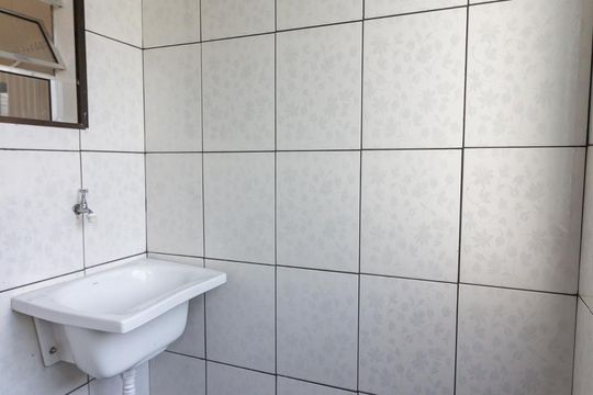 Área de serviço de apartamento para alugar com 2 quartos, 46m² em Vila Rio, Guarulhos