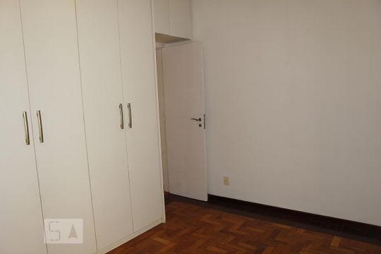 Quarto de apartamento à venda com 2 quartos, 76m² em Urca, Rio de Janeiro