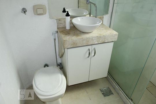 Banheiro de apartamento à venda com 2 quartos, 45m² em Glória, Rio de Janeiro