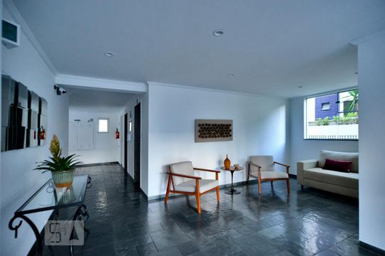 Hall social de apartamento para alugar com 2 quartos, 56m² em Vila Pompéia, São Paulo