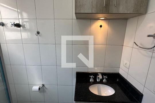 Banheiro Social de apartamento à venda com 1 quarto, 38m² em Perdizes, São Paulo