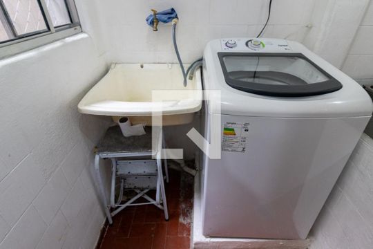 Área de serviço de apartamento à venda com 3 quartos, 90m² em Jardim Europa, São Paulo