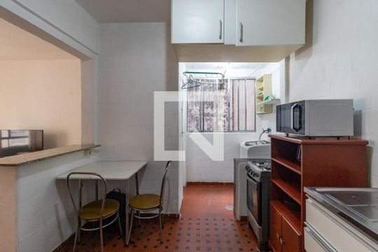 Cozinha de apartamento à venda com 3 quartos, 90m² em Jardim Europa, São Paulo