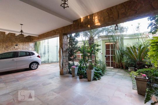 Garagem de casa para alugar com 3 quartos, 450m² em Jardim Maia, Guarulhos