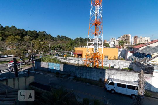 Vista quarto 2 suíte de casa para alugar com 3 quartos, 450m² em Jardim Maia, Guarulhos