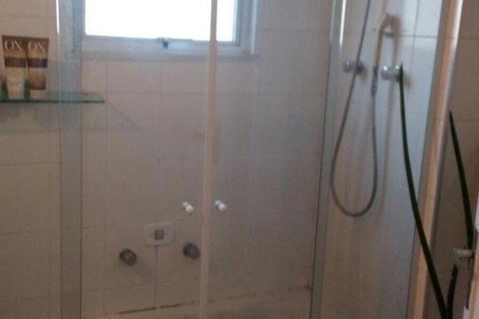 Banheiro Social de apartamento à venda com 2 quartos, 84m² em Cerqueira César, São Paulo