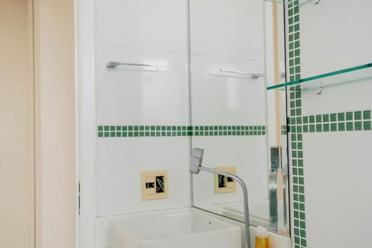 Banheiro de apartamento para alugar com 2 quartos, 52m² em Mooca, São Paulo