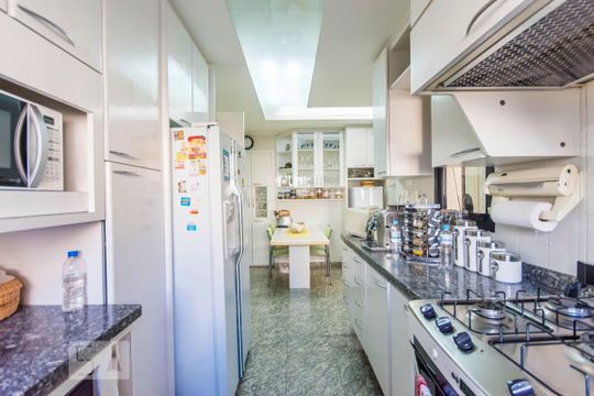 Cozinha de apartamento à venda com 4 quartos, 200m² em Perdizes, São Paulo