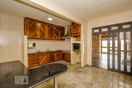 Cozinha de casa à venda com 4 quartos, 380m² em Santa Lúcia, Belo Horizonte