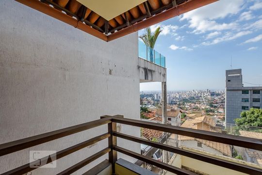varanda Suíte master de casa à venda com 4 quartos, 380m² em Santa Lúcia, Belo Horizonte