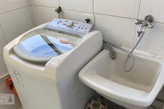 Lavanderia de apartamento à venda com 2 quartos, 57m² em Vila Mangalot, São Paulo