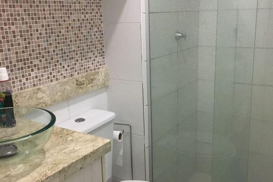 Banheiro de apartamento para alugar com 2 quartos, 45m² em São Miguel, São Leopoldo