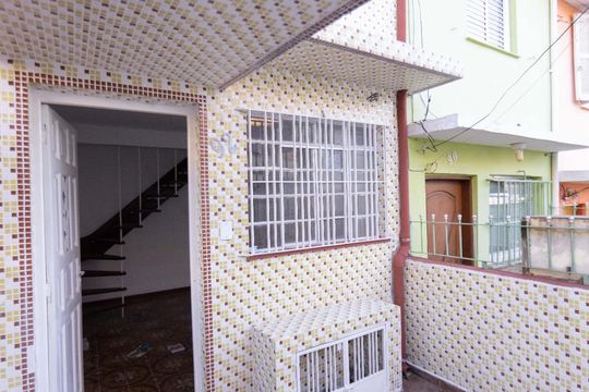 Fachada de casa à venda com 2 quartos, 80m² em Vila Oratório, São Paulo