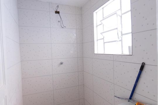 Banheiro Social de casa à venda com 2 quartos, 80m² em Vila Oratório, São Paulo