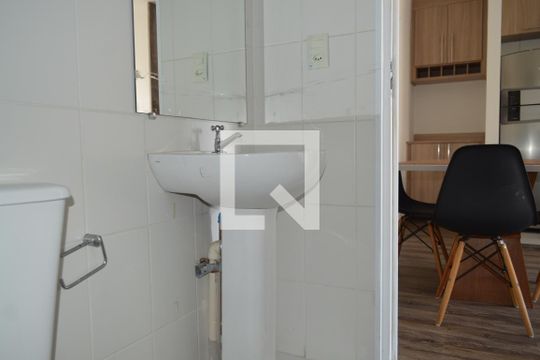 Banheiro de apartamento à venda com 1 quarto, 33m² em Cambuci, São Paulo