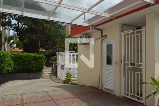 Entrada e Portaria  de apartamento à venda com 1 quarto, 33m² em Cambuci, São Paulo