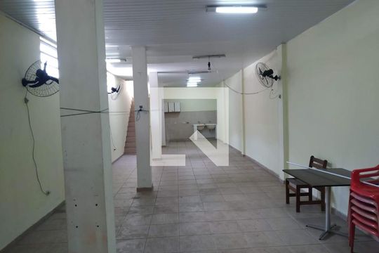 Área comum de casa à venda com 3 quartos, 270m² em Vila Campo Grande, São Paulo