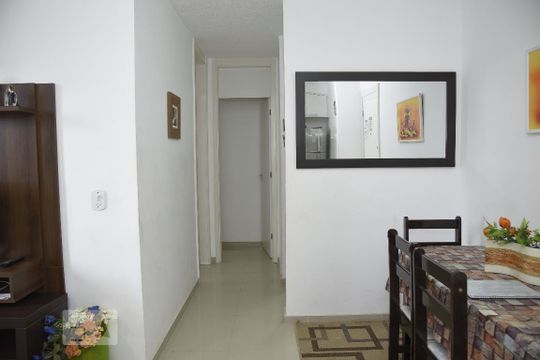 Corredor de apartamento para alugar com 2 quartos, 52m² em Barra da Tijuca, Rio de Janeiro