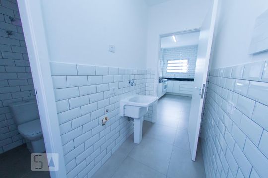 Área de Serviço de apartamento para alugar com 2 quartos, 55m² em Pinheiros, São Paulo