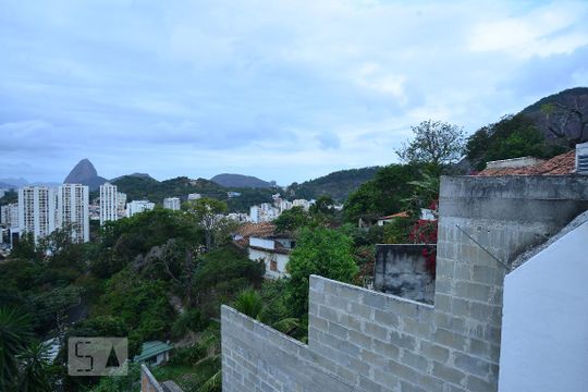 Quintal de casa à venda com 4 quartos, 220m² em Santa Teresa, Rio de Janeiro