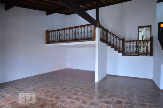Sala de casa à venda com 4 quartos, 220m² em Santa Teresa, Rio de Janeiro